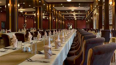 رستوران هتل بین الحرمین شیراز رستوران هتل بین الحرمین شیراز